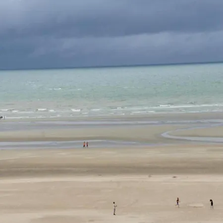 Apartment In Belgium With Sea View *